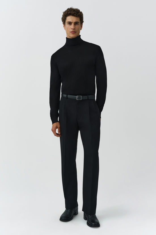 Yishai Turtleneck