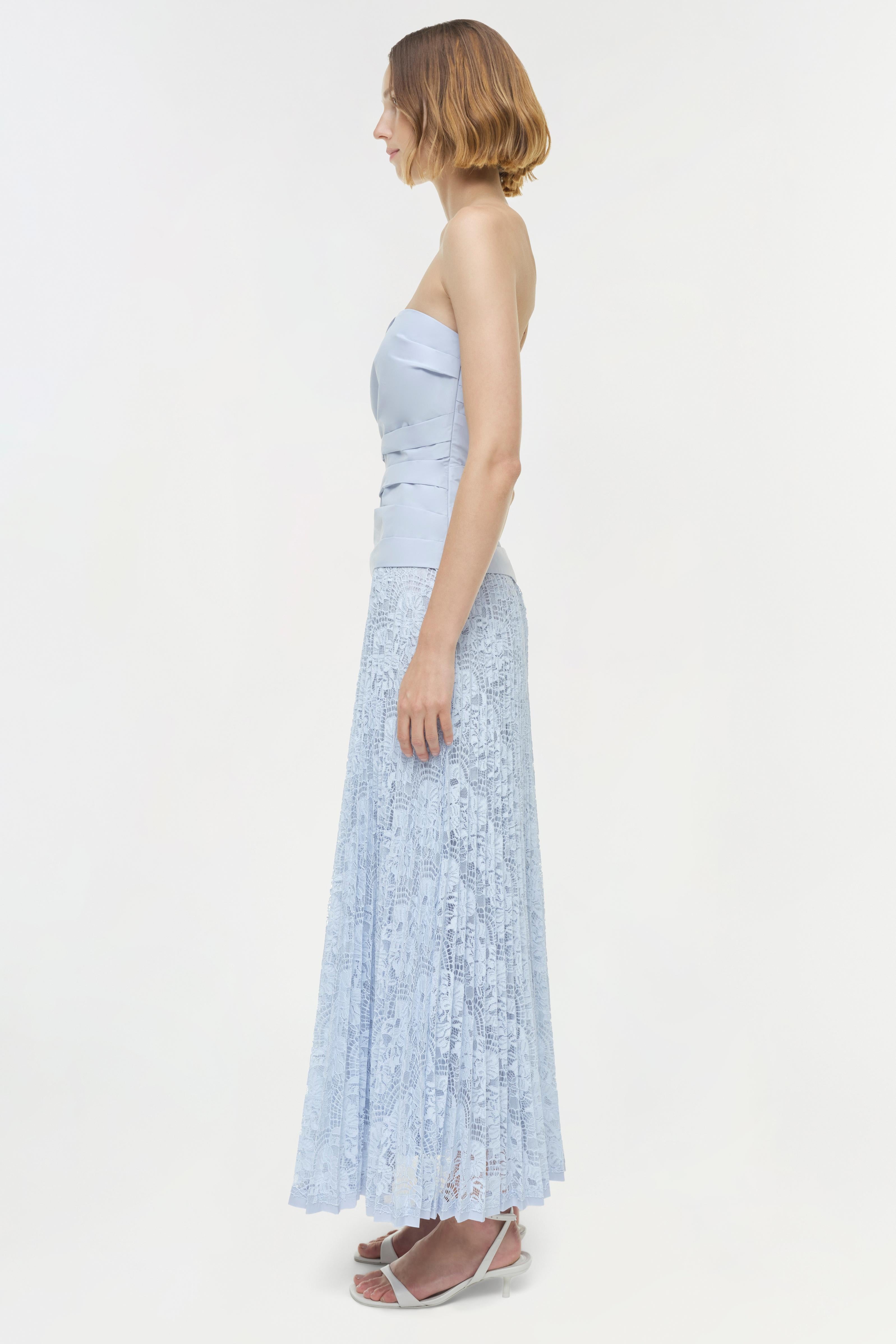 kimchi blue sofia lace midi dress Urban Outfitters NWT Kimchi Blue Sofia Lace Midi Dress