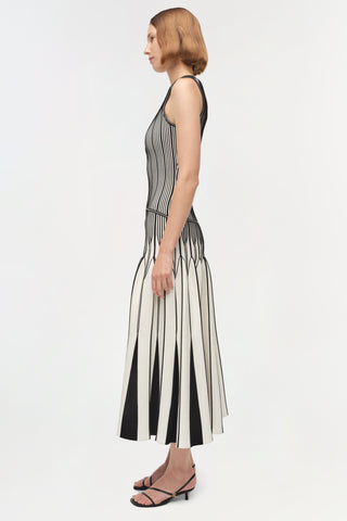 Oaklen Illusion Knit Midi Dress