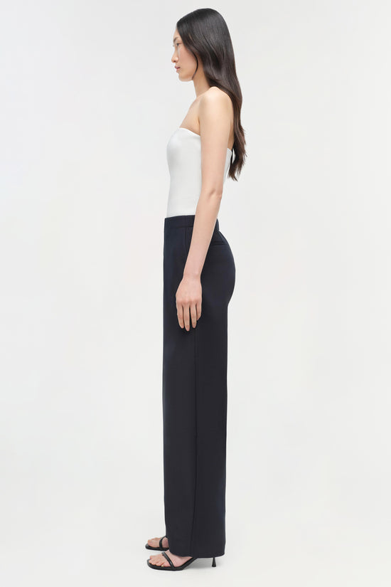 Waldon Curved Leg Pant