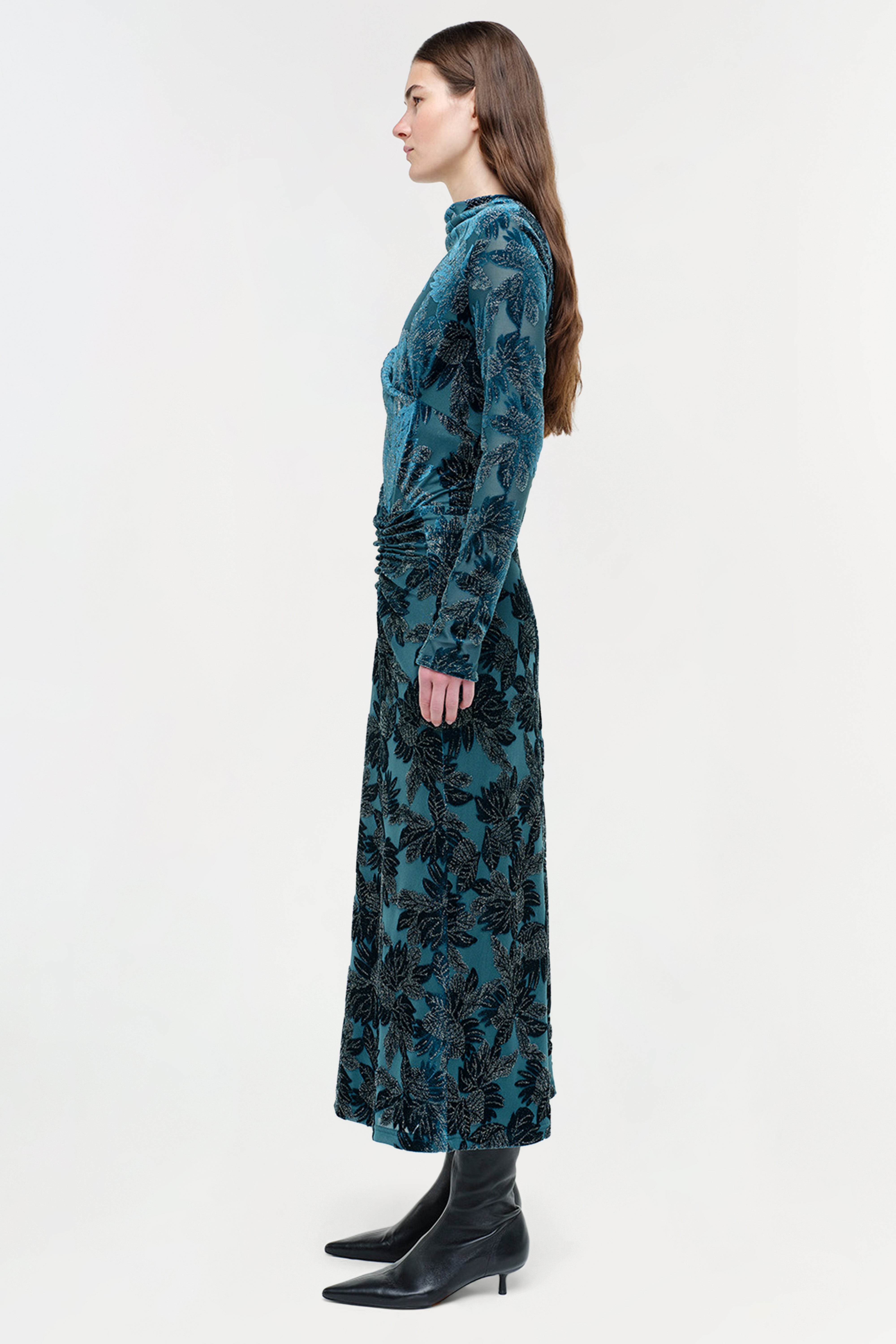 Simkhai Ferrera Long-Sleeve Floral Velvet Midi Dress, Petrol, Women's, M, Cocktail & Party Wedding Guest Dresses Long-Sleeve Dresses Simkhai Ferrera Long-Sleeve Floral Velvet Midi Dress, Petrol, Women's, M, Cocktail & Party Wedding Guest Dresses Long-Sleeve Dresses