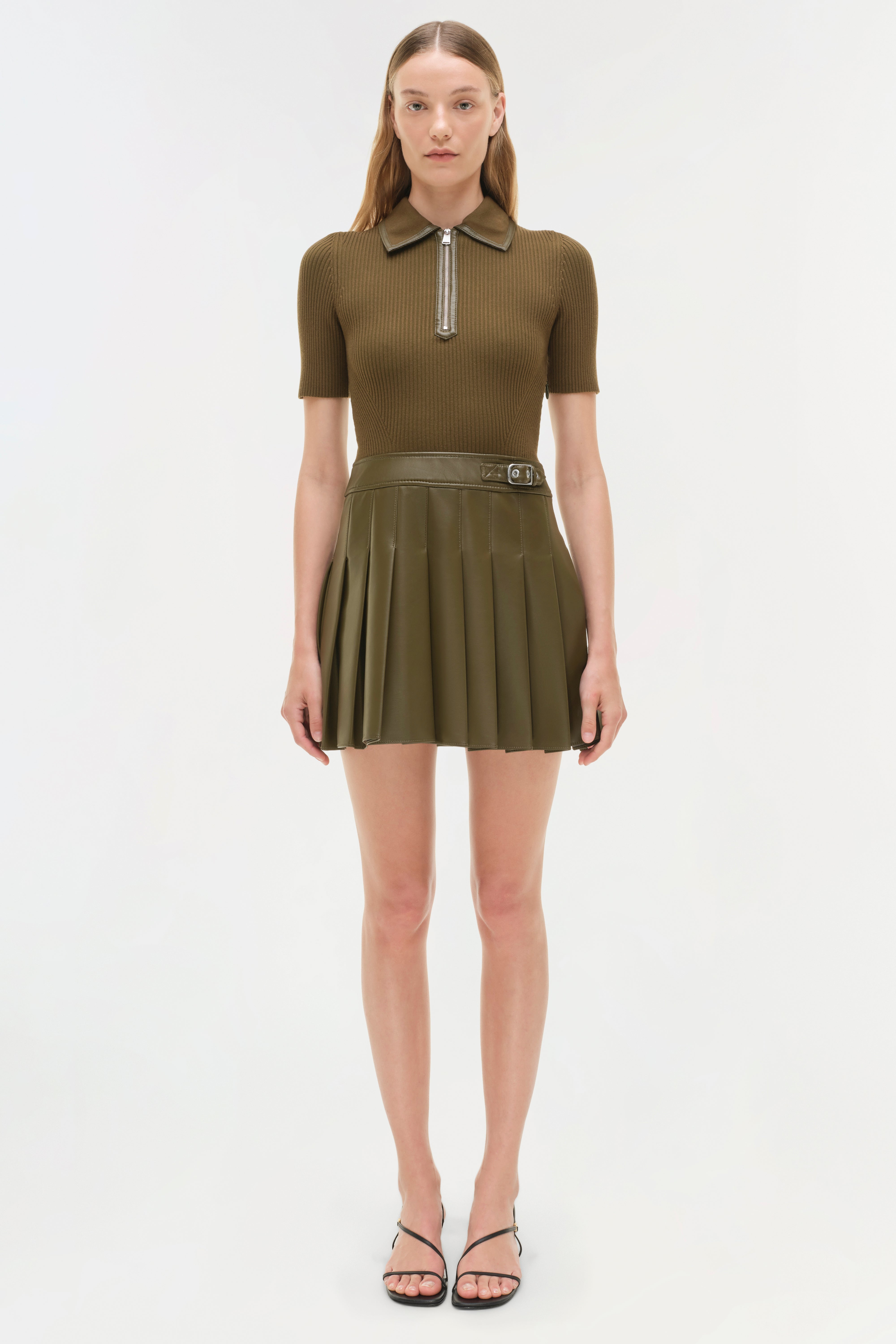 fynlie knitted dress with pleated skirt Knitted dress with pleated skirt in glittering yarn - Cream