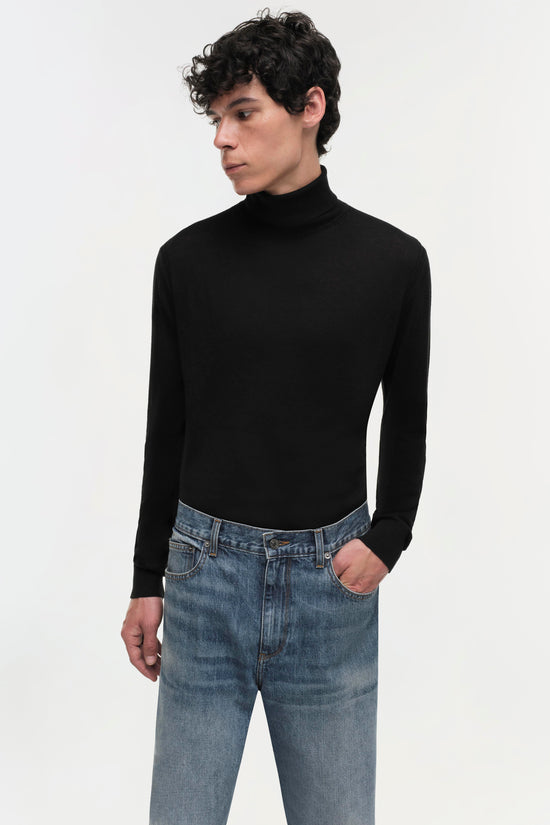 Yishai Turtleneck