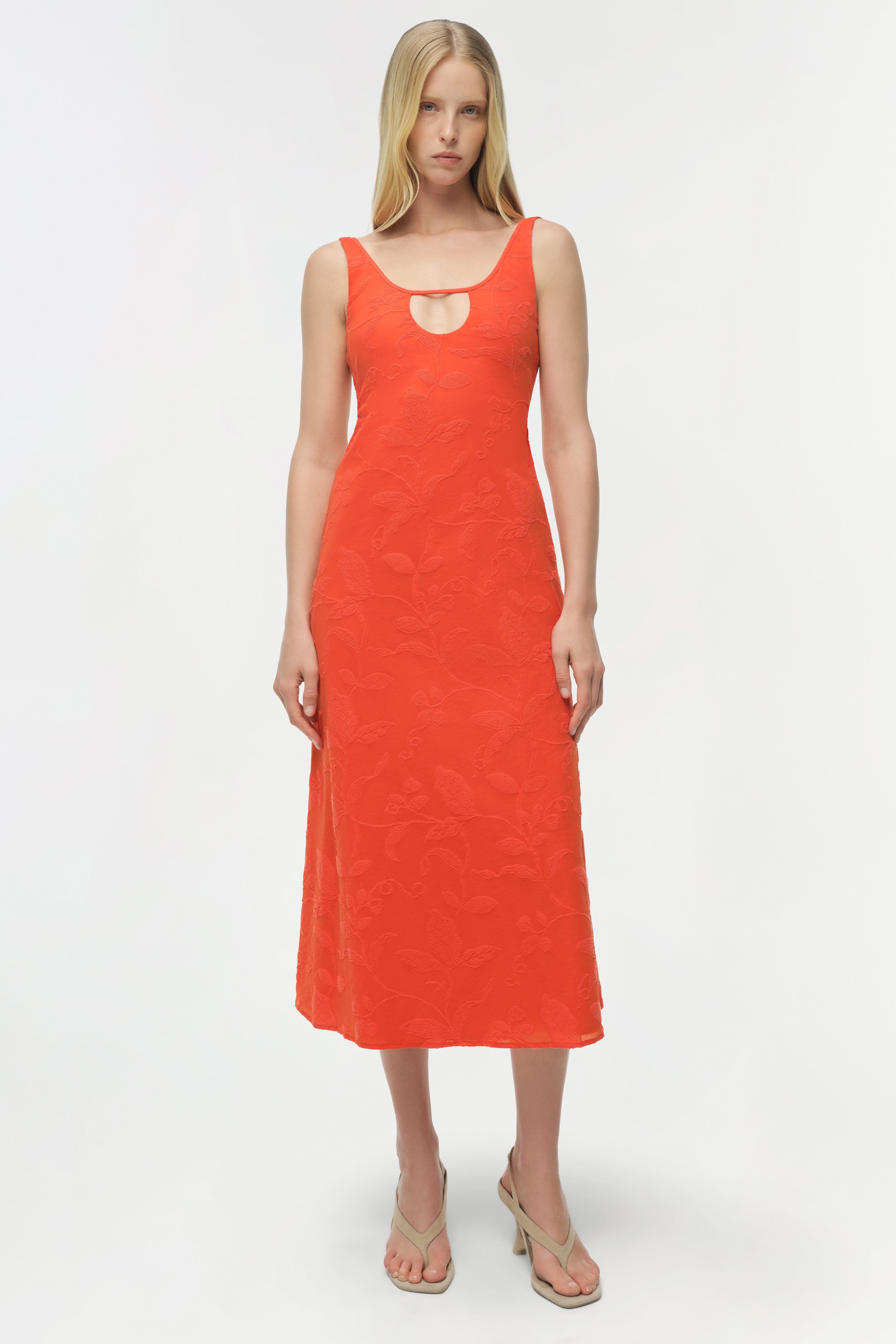liza compact rib scoop neck midi dress by jonathan simkhai Amazon.com: Jonathan Simkhai Vestido midi Liza con cuello redondo para mujer, color chocolate, marrn, talla L, Chocolate, Grande : Ropa, Zapatos y Joyera